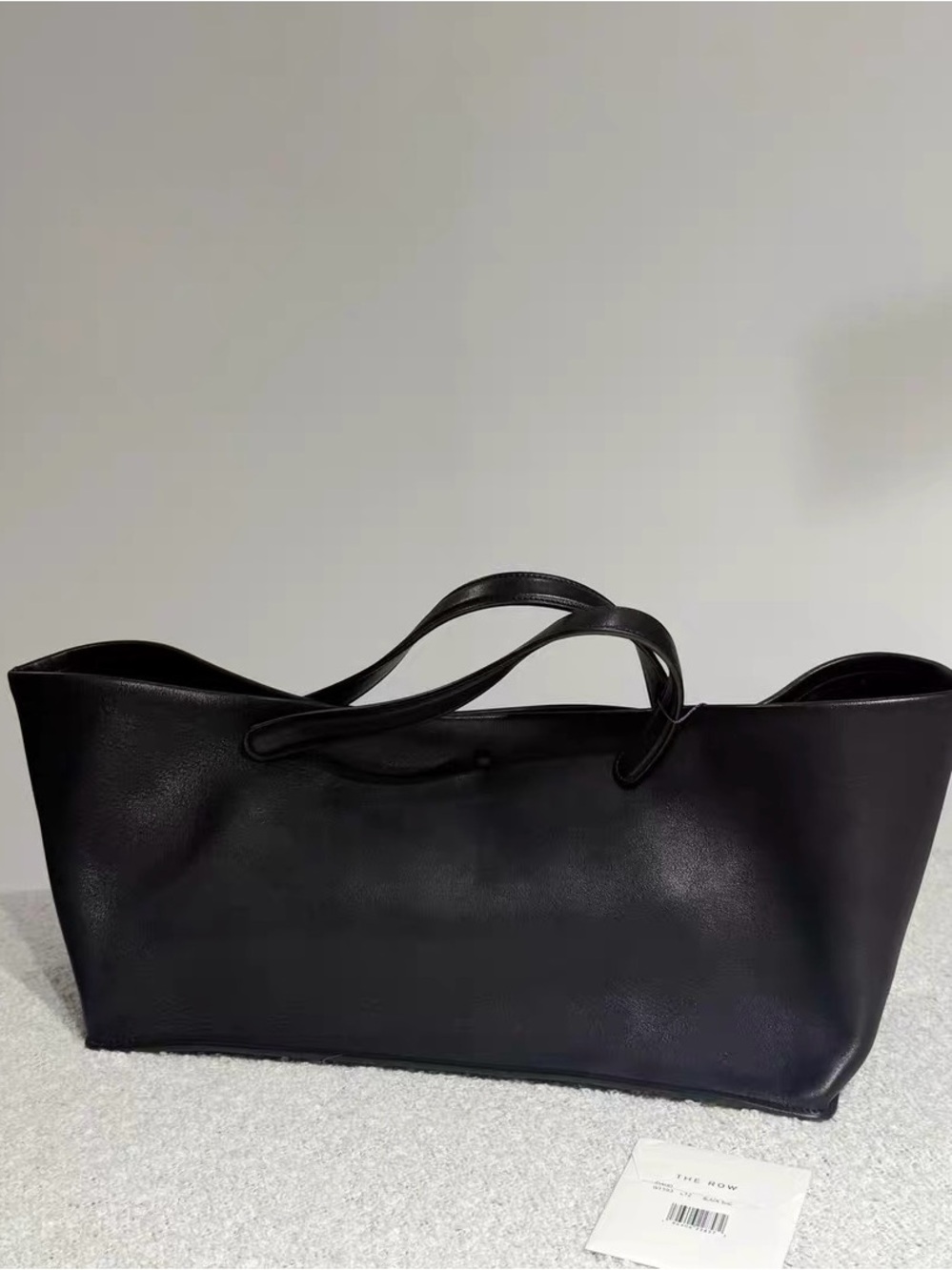 The Row Idaho Bag In Smooth Leather In Black Tote Bag